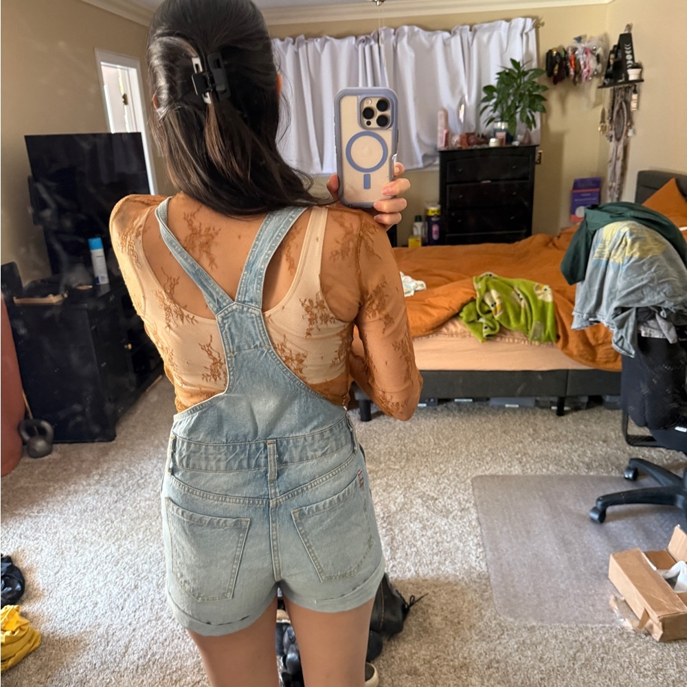✨3 for $10 Urban outfitters denim shortfalls - Picture 7 of 10